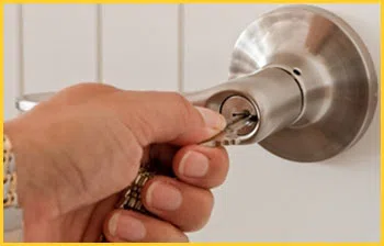 Exclusive Locksmith Service Cranston, RI 401-424-9798 - 16-emergency-unlock